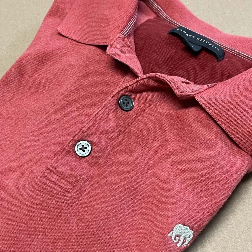 Banana Republic Men's Medium Red Stretch Pique Polo Preppy Golf Embroidered Logo